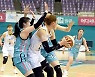 [MD포토] 박지수 '누가 나좀 도와줘'