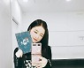 오마이걸 아린, 사랑스러운 근황+깜찍한 윙크 "즐거운 주말 보내세요" [SNS★컷]