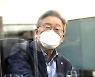 이재명 "경제위기 속에 국가는 쏙 빠지고 국민만 짐 져"