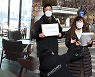 코로나 절벽 내몰린 자영업자들.."방역조치 완화 절실"