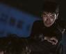 '루카:더 비기닝' 김성오, 소름 돋는 '숨멎'
