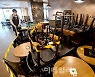 카페서도 매장 내 취식 허용..'테이블 거리두기 의무화'(종합)