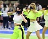 [포토] 치어리더 '리듬에 몸을 맡겨'