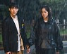 '학생+판타지' 웹툰 트렌드, 드라마·영화 흥행 공식으로