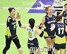 [MD포토] 현대건설 '2세트는 우리가 잡자'