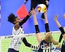 [MD포토] 켈시 '살짝 밀어넣기'