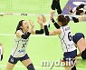[MD포토] 루소 막은 배유나 '기분 좋아'