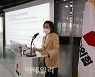 [포토]나경원, '숨트론 공약..소상공인에 연리 1% 대출 지원할 것'