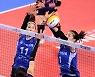 [포토] 김수지-육서영, 김연경을 막아라!