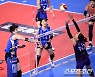 [포토] 김희진, 김연경과 맞대결!