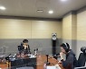 '포크송' 유희열 "우상 함춘호, 어린시절 날 사로잡은 음악가"