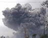 인도네시아 지진 이어 화산 분화까지..'불의 고리' 심상치 않다