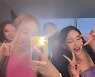 에스파, '인기가요' 1위 자축 [DAY컷]