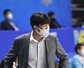 '접전 끝 패배' 위성우 감독 "상대 전투력이 더 좋았다"
