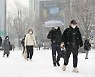 북극 한파에 주가 희비..의류·유틸리티 '반짝'