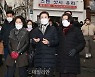 <포토>용산구 도시재생사업 현장 둘러보는 나경원