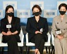 [D:현장] '세자매', 문소리·김선영·장윤주가 전하는 가족의 희노애락