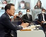 Moon admits he was "a bit thrown" by court ruling on comfort women issue