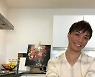 '동성애 아웃팅' 나리미야 히로키, 은퇴 후 4년 만에 日 귀국 근황[엑's 재팬]