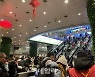 '명절때 고향 안가면 보너스' 중국 지방정부, 코로나19 통제 안간힘