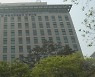 생후 3개월 딸 골절상에 친모 "뼈 잘 부러지는 특이체질"