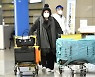 [ST포토] 에이미 '많은 짐과 함께 입국'