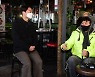 '방역 꼴등' 발언 강원래, 친문 댓글 테러에 결국 사과[전문]