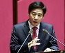 '상대 후보 선거방해' 이용호 의원 1심서 '무죄'