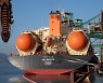 광양제철소, LNG 추진 대형 벌크선 '세계 최초' 운항