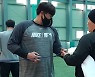 '대어' 낚은 토론토.. 류현진 어깨 가벼워질까