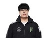 '라바 하드캐리' 프레딧, 한타력으로 우승후보 담원에 '1세트 완승' [LCK]