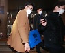 [단독]법무부 직원, 검사에 "김학의 출금 수사하면 검찰도 다쳐"