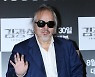 전인권 "기왓장 아닌 돌 던져"..조망권 시비 이웃에 맞고소 예고