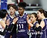 공격성공시킨 도로공사 선수들..2연승