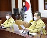 [포토]중대본 회의에서 발언하는 정세균 총리