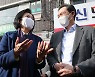 24일 문 대통령 생일맞아 박영선, 우상호 두 후부 친문 구애..박영선 "문재인 보유국" 우상호 "든든한 대통령"