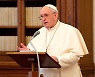 프란치스코 교황 "모두가 정보 생산자인 시대..가짜뉴스 경계해야"