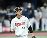 19년 만에 연봉조정 승리..KT 주권 2억 5000만원 받는다 [오피셜]