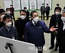 [포토] 취임 1주년 물류현장 찾은 이성희 농협회장