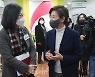 <포토> 나경원 '여성일자리 현장 간담회'