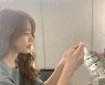 '유지태♥' 김효진, 두아들둔 엄마의 여신자태 '꽃같다'