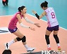 '매너퀸' 김연경 '도수빈 위해 눈높이 하이파이브' [MK포토]