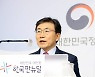 권덕철 장관, 코로나 검사 '음성'..정은경 청장도 검사받아