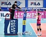 [MD포토] 김연경 '이해할 수 없는 판정. 설명 좀 해주세요'