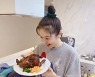 장영란, 남편 한창 위해 치킨+맥주 준비 "폭풍 흡입"[SNS★컷]