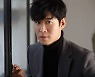 '경소문' 유준상 "50대에 30대 연기, 아파도 아프다 못해"[인터뷰]
