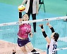 김채연 '찬스'[포토]