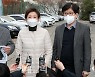 강남 은마아파트 찾은 나경원 "재건축·재개발 규제 풀 것"