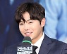 박은석, 반려동물 파양 의혹에 "애들 잘 크고 있어..당황스럽다"