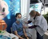 '초스피드 백신 접종' 이스라엘, 16세 미만 접종도 세계 최초?